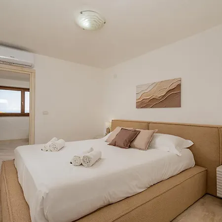 2 Big 5 Min Porto Cervo - Same Building Feriehus *