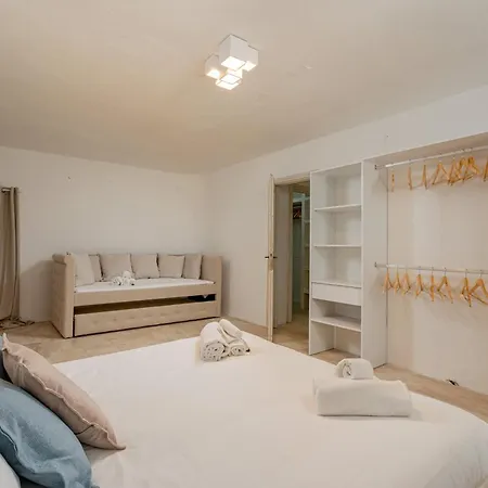 2 Big 5 Min Porto Cervo - Same Building * Baja Sardinia